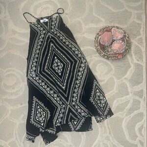 NWT🌷OLD NAVY🌷Black white print cotton sleeveless halter blouse